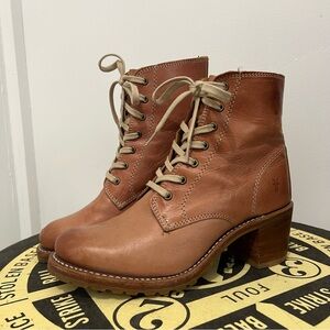 Frye Sabrina 6G Lace Up Tan Leather Combat Boots Vintage Women’s Size 8 M